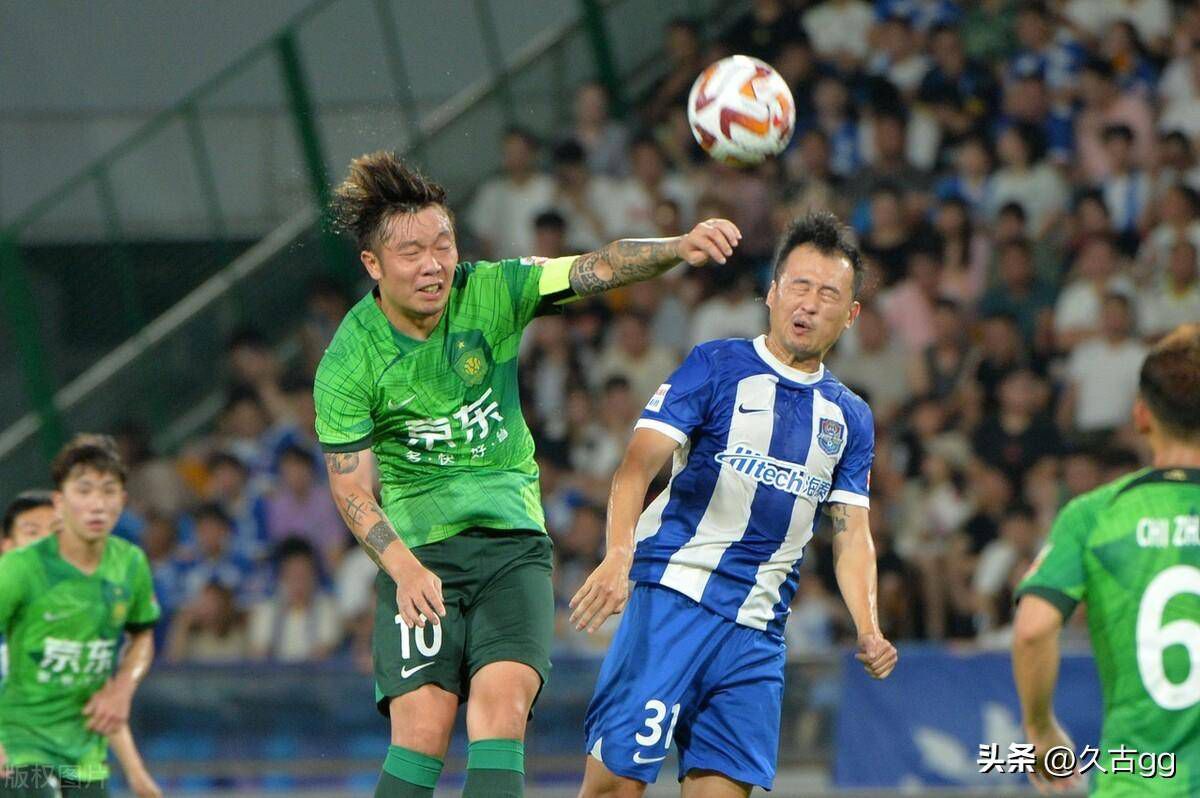 全场比赛结束，勒沃库森2-0赫根，各项赛事取得14连胜！